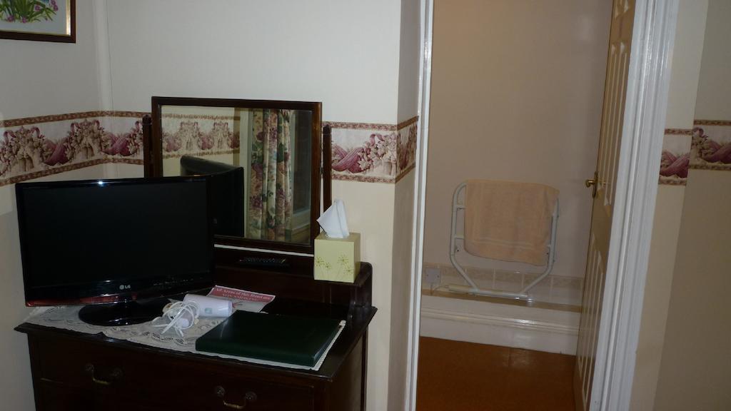 Leadon House Hotel Ледбері Номер фото