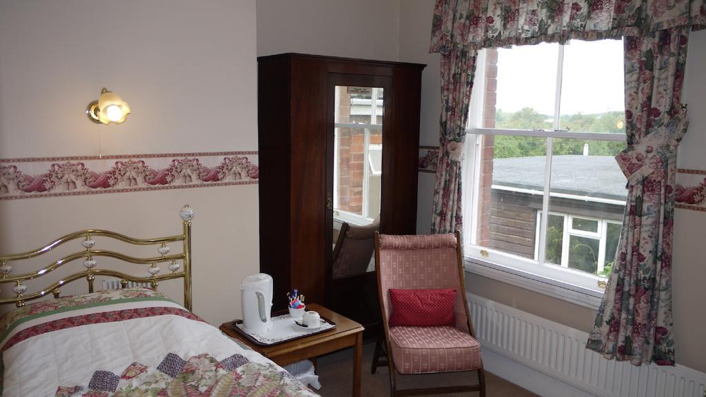 Leadon House Hotel Ледбері Номер фото