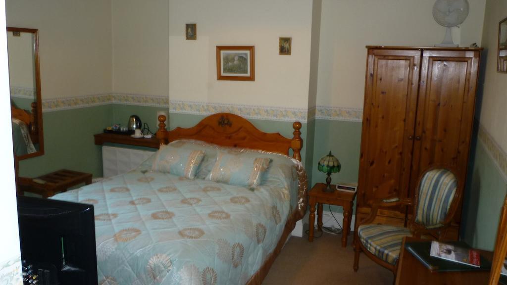 Leadon House Hotel Ледбері Номер фото